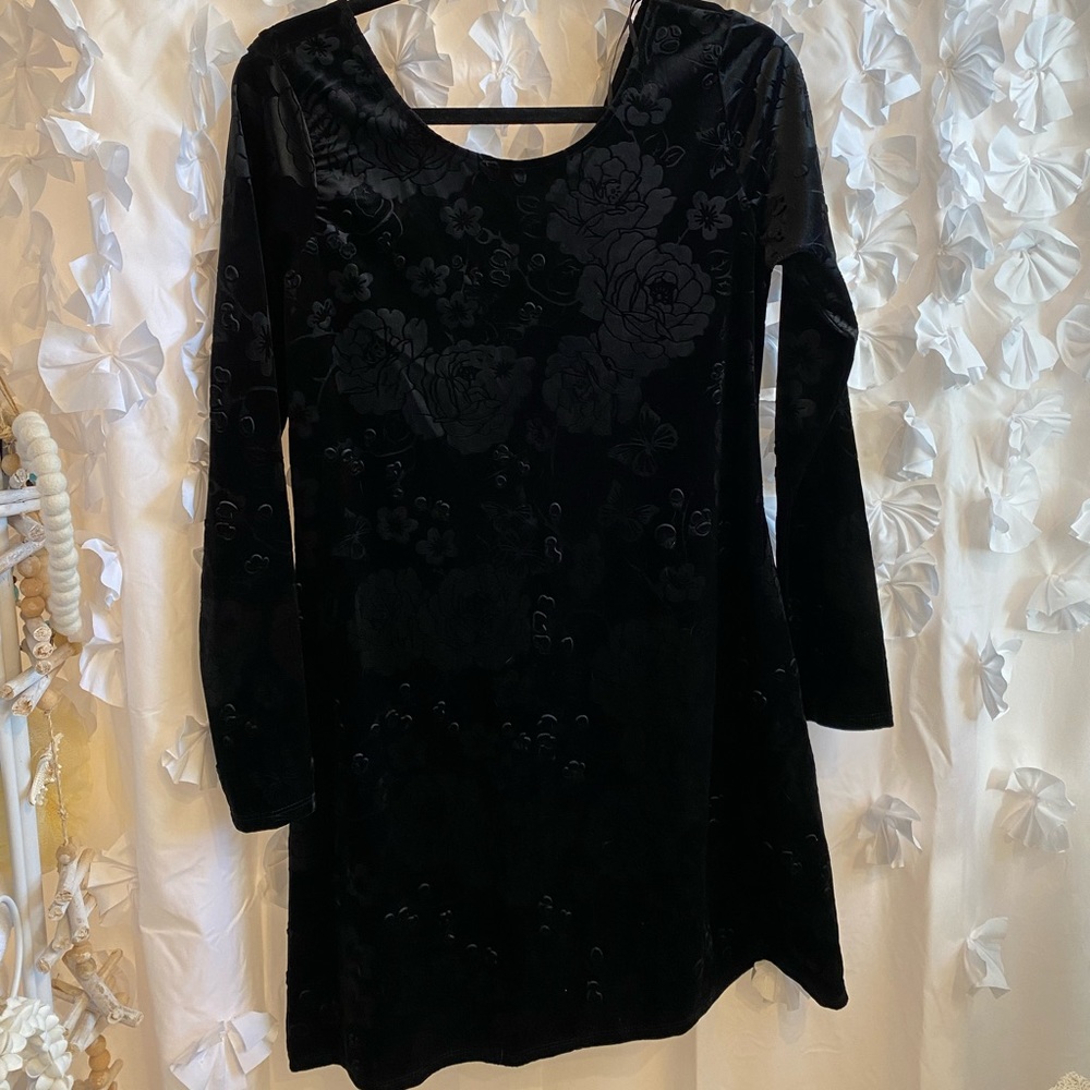 Black long sleeve One Clothing flowered dress